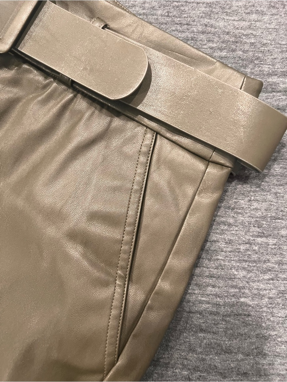 Women’s Faux Leather Pencil Skirt with Belt - Olive